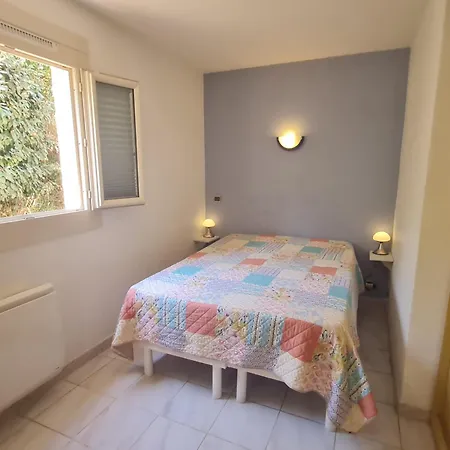 Apartment Sublime 2 Pieces Avec Clim, Terrasse, Piscine Et Parking Prive, Proche Plages Et Commerces A - Fr-1-780-20 *